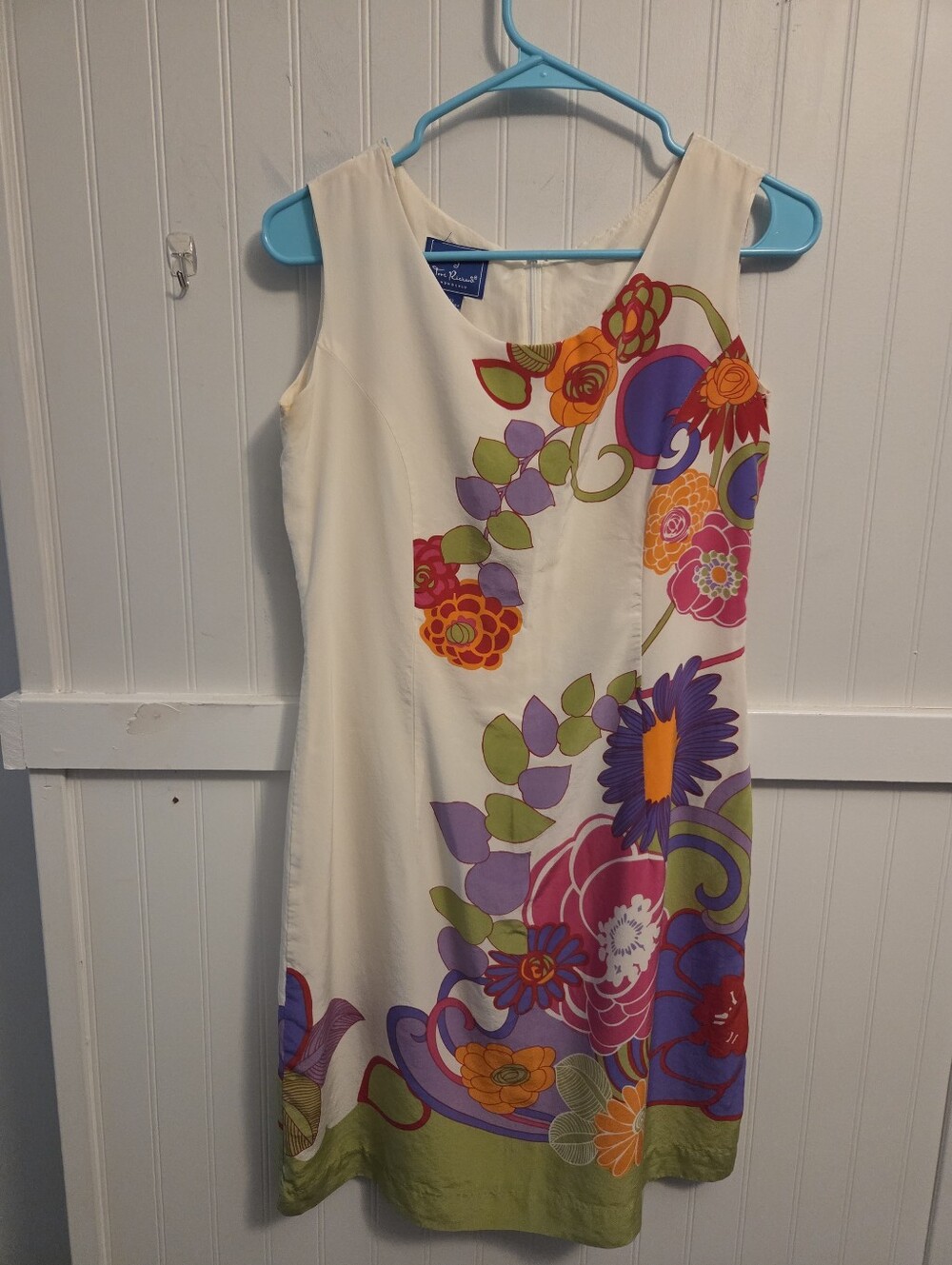 Vintage Tori Richards Honolulu 100% Silk Bold Colored Dress Size 12.